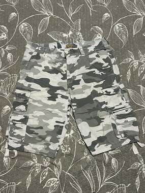 Roebuck & Co. Gray and White Camouflage Cargo Shorts